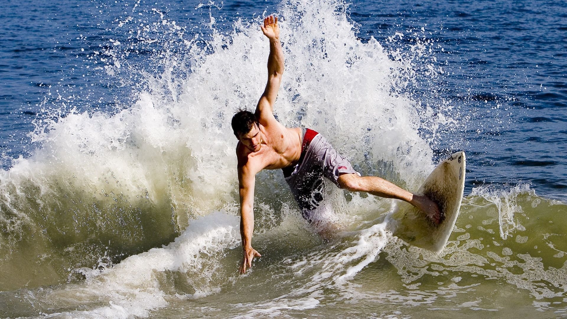 伊朗踢“冰上短传渗透”,欧洲队全程跟不上,伊朗足球